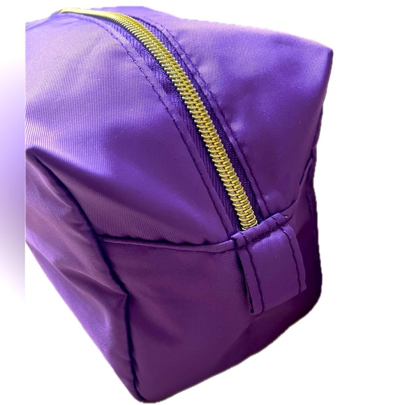 Tarte Nylon Purple w/ Goldtone Hardware Cosmetic Bag NWOT - Picture 3 of 7